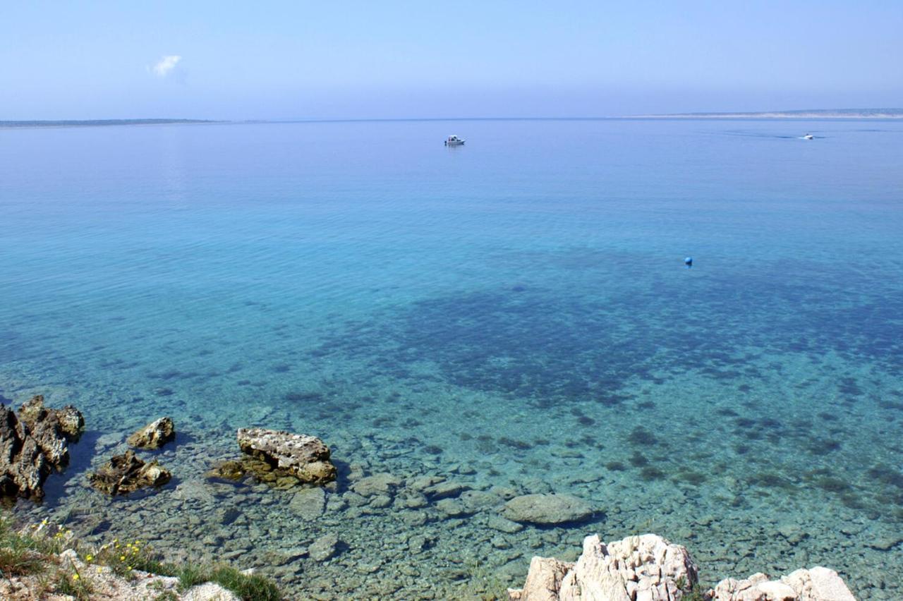 Apartments By The Sea Mandre, Pag - 3084 콜란 외부 사진