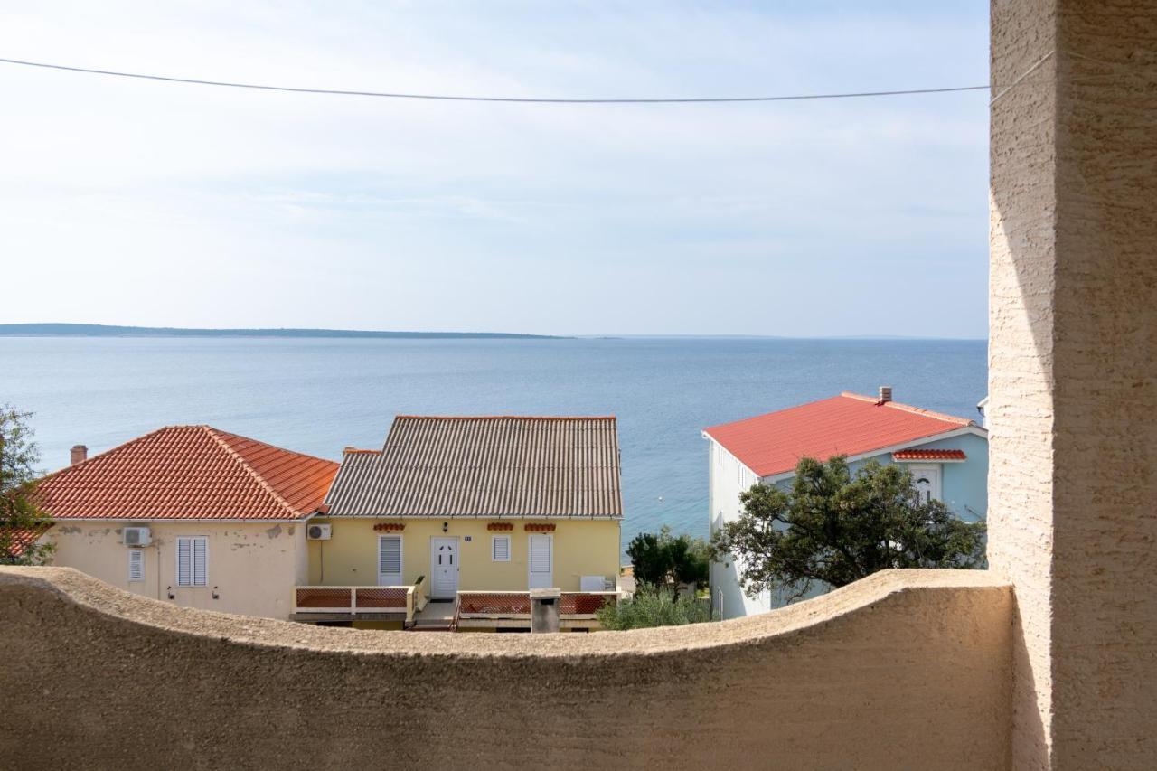 Apartments By The Sea Mandre, Pag - 3084 콜란 외부 사진