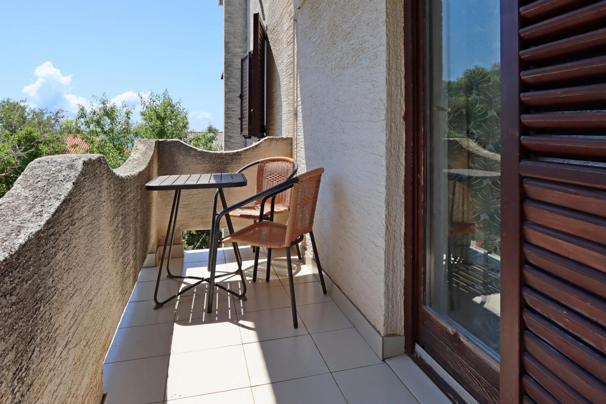 Apartments By The Sea Mandre, Pag - 3084 콜란 외부 사진
