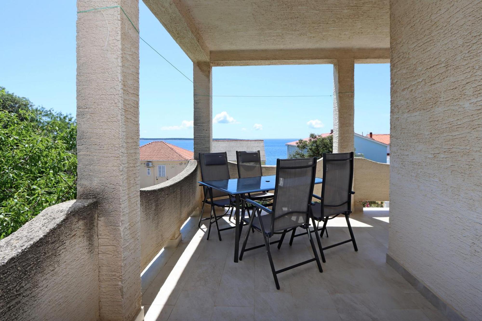 Apartments By The Sea Mandre, Pag - 3084 콜란 외부 사진