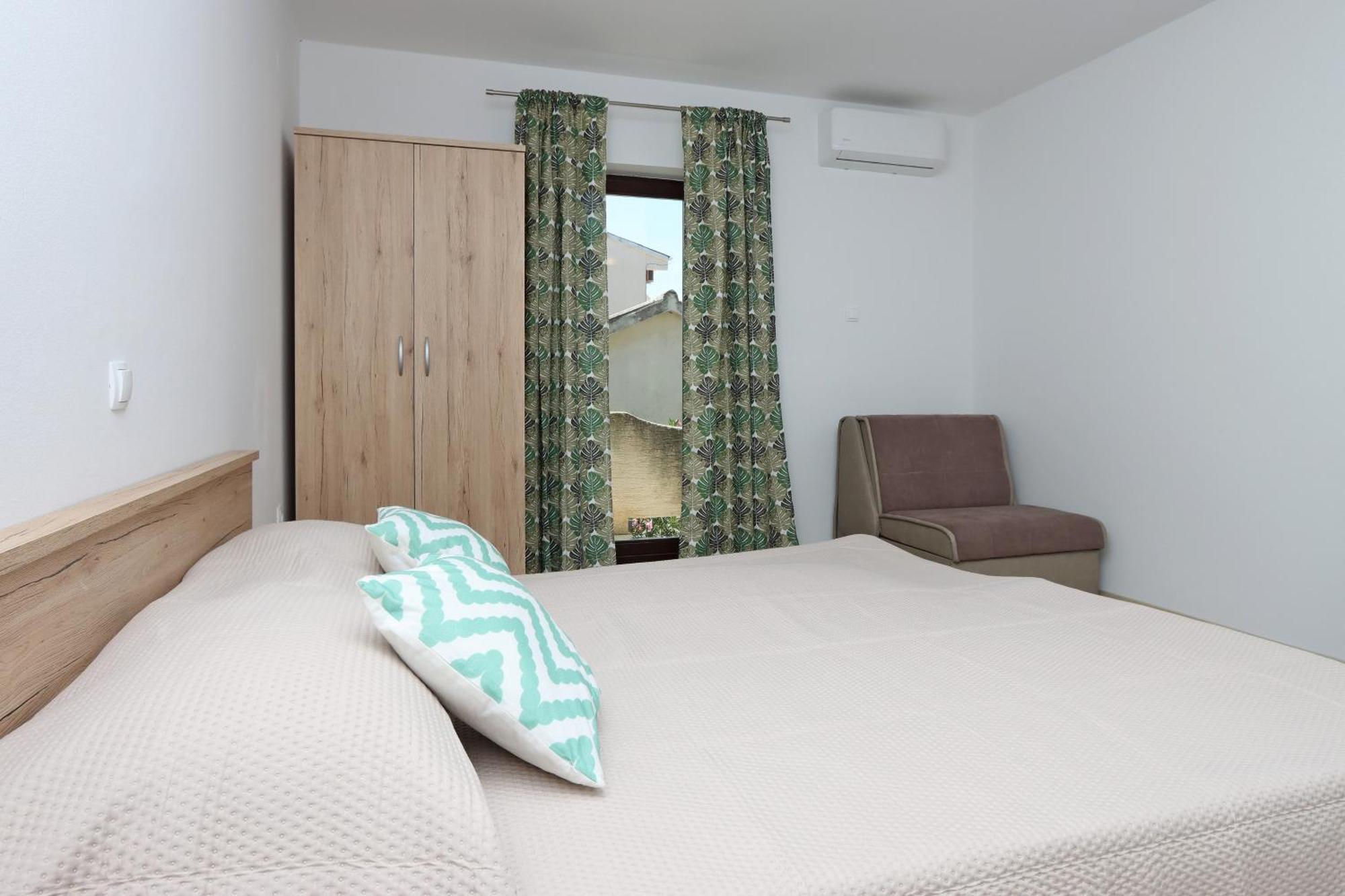 Apartments By The Sea Mandre, Pag - 3084 콜란 객실 사진